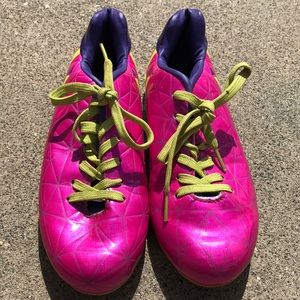 I am selling girls soccer cleats size 4 1/2